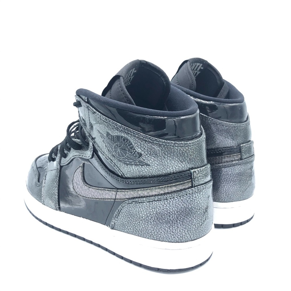 Air Jordan 1 Retro | Sz 10.5 - Picture 3 of 16